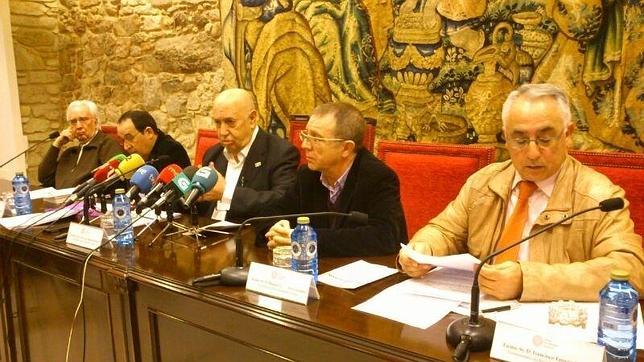 Ferrín vuelve a callar, miente, e interroga a ABC sobre sus fuentes de información