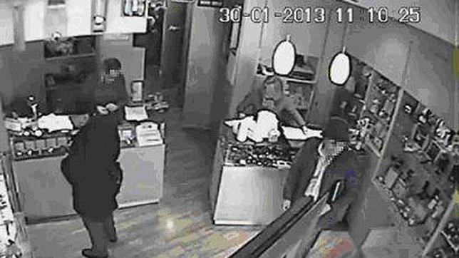 Detienen a cinco personas dedicadas a robos y atracos en joyerías