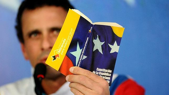Capriles llama a la oposición a «activarse» y alerta del «desastre» en caso de derrota