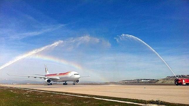 Iberia y sindicatos alcanzan el pacto sobre el número de despidos que pone fin a la huelga
