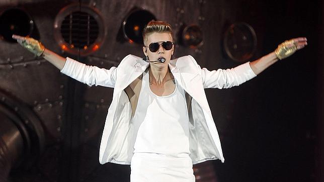 Echan a Justin Bieber de un hotel parisino por mal comportamiento