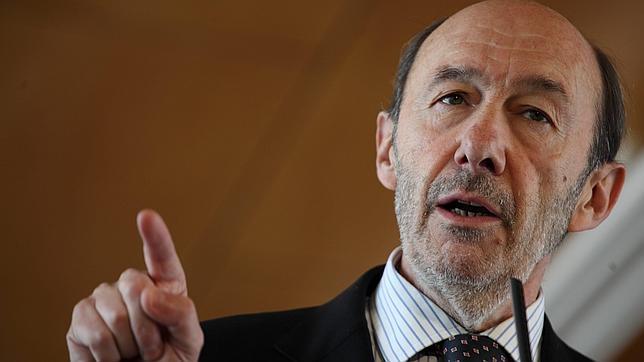 Rubalcaba anuncia «cambios internos de organización» para evitar errores como el de Ponferrada
