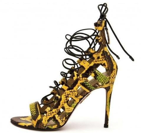 La tendencia de las «sandalias corsé»