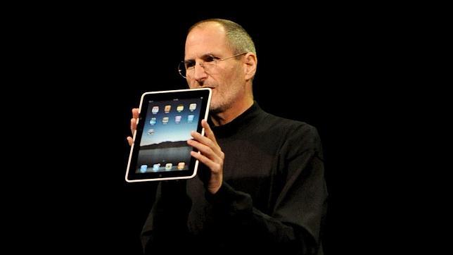 Apple borra a Steve Jobs: contrata a un experto en Flash