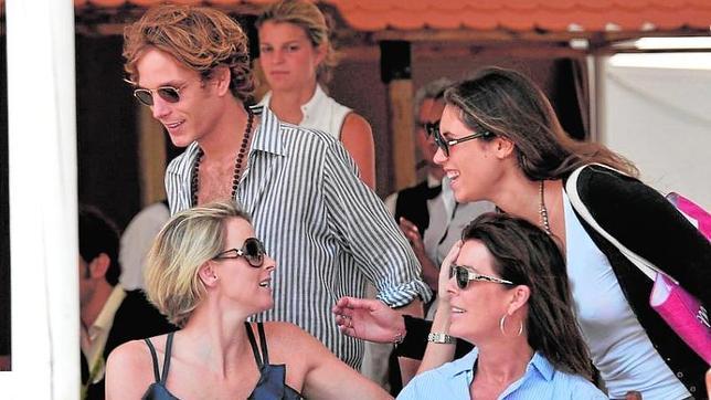 Carolina de Mónaco ya es abuela