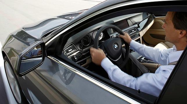 La DGT pide a los médicos que informen de pacientes no aptos para conducir