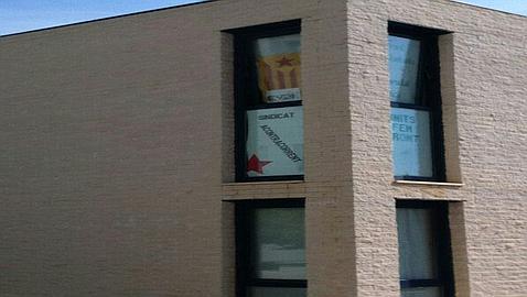 Banderas independentistas catalanas en la Universidad de Castellón