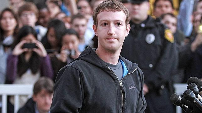 El fundador de Facebook se mete en política para luchar por la inmigración