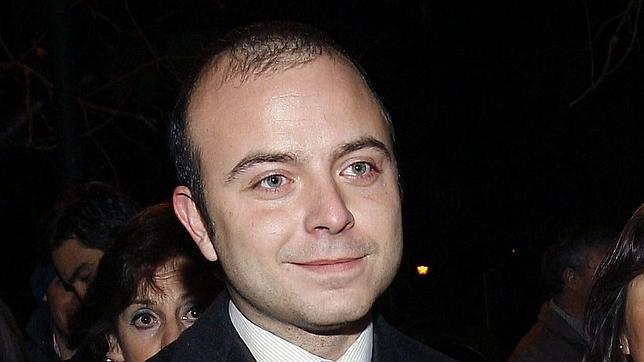 Carromero deja la junta de Moratalaz y entra en el grupo popular