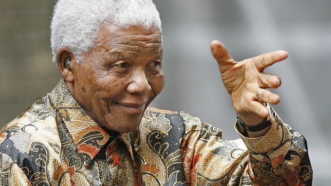 Nelson Mandela, de nuevo hospitalizado por una recaída de su dolencia respiratoria