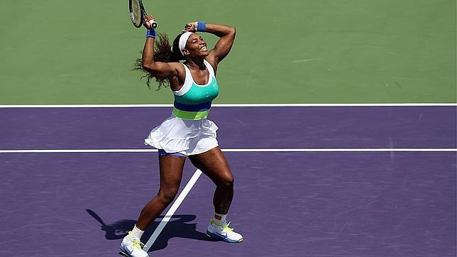 Serena Williams, hexacampeona de Miami, un huracán ante María Sharapova