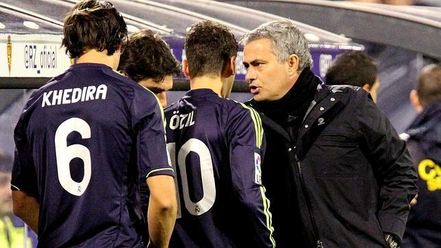 Mourinho: «Va a ser difícil que Diego López salga de la portería»