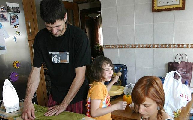 La tasa de ahorro de los hogares bajó 2,8 puntos en 2012, hasta el 8,2%