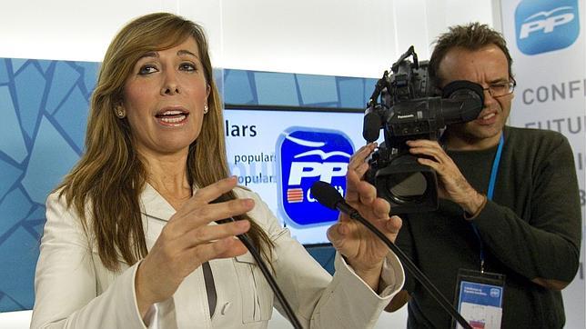 Camacho pide a los barones del PP que no cuestionen la financiación catalana