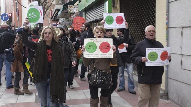 En directo: Acoso callejero a las puertas de la casa de la vicepresidenta del Gobierno