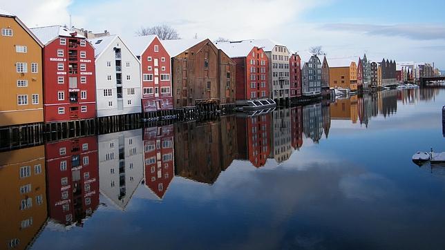 Las casas en el río Nidelva, en Trondheim