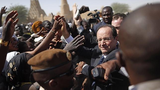 Una familia de Malí se come el camello que el Gobierno había regalado a Hollande