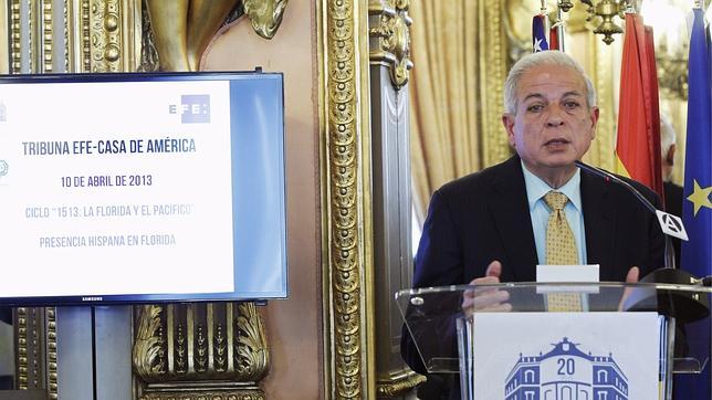 El alcalde de Miami: «Probablemente, Capriles gane las elecciones y pierda el gobierno»