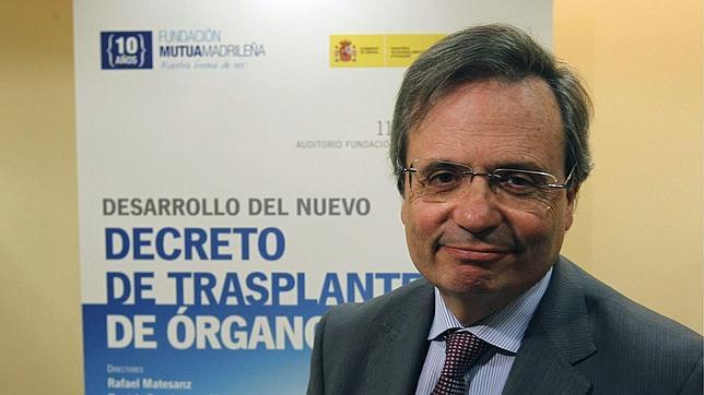Matesanz: «La reducción de subvenciones a trasplantes no afectará a los pacientes»