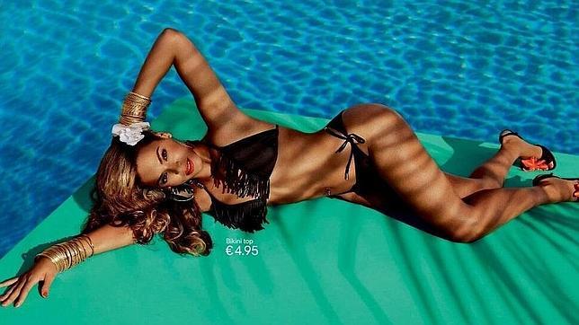 Beyoncé luce las creaciones de ropa de baño para 2013