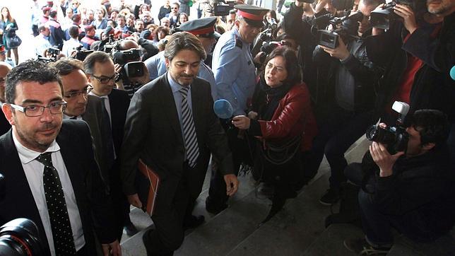 Oriol Pujol niega formar parte de una trama corrupta en torno a las ITV y asegura que «no existe»