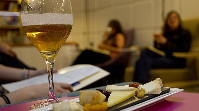 Cómo maridar cervezas y quesos