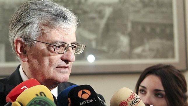 Torres-Dulce promete ser «muy cuidadoso y exigente» ante el acoso a los políticos