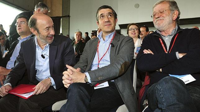 Patxi López: «No hay nadie en una carrera electoral dentro del PSOE»