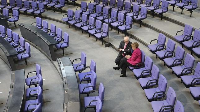 Un partido antieuro amenaza con entrar en el Parlamento alemán en septiembre