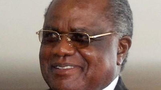 Pohamba tiene 77 años