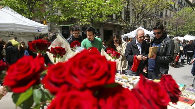 Los libreros apelan a la «ilusión» para igualar las ventas del Sant Jordi de 2012