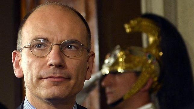 Napolitano encarga a Letta la formación del gobierno en Italia