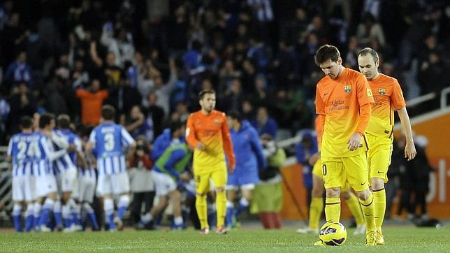 Messi, cabizbajo ante la alegría donostiarra
