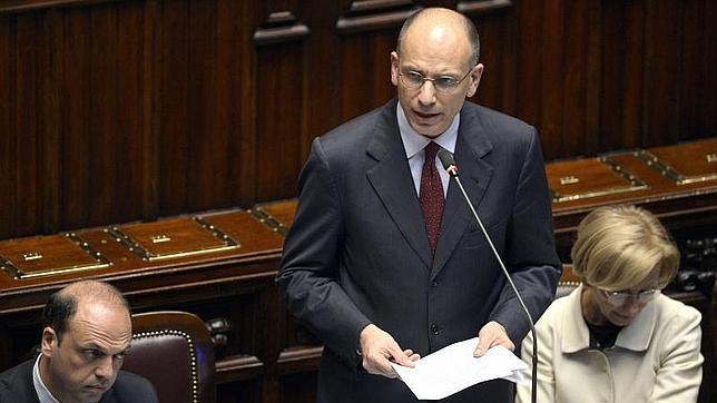 Letta anuncia la suspensión del impuesto a la vivienda que reclamaba Berlusconi