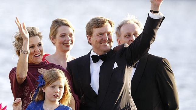 «La Monarquía ha demostrado su utilidad para el país»