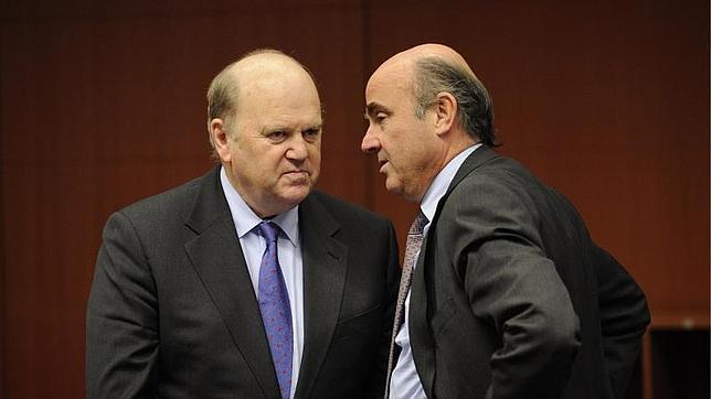 La troika vuelve a examinar a Irlanda, que espera que se suavicen los ajustes