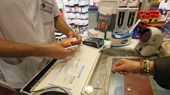 Los médicos que hagan recetas de menos de diez euros cobrarán hasta un 10% más