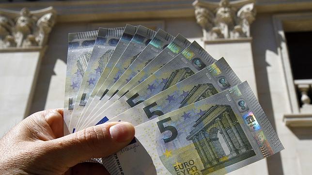 Así son los nuevos billetes de 5 euros