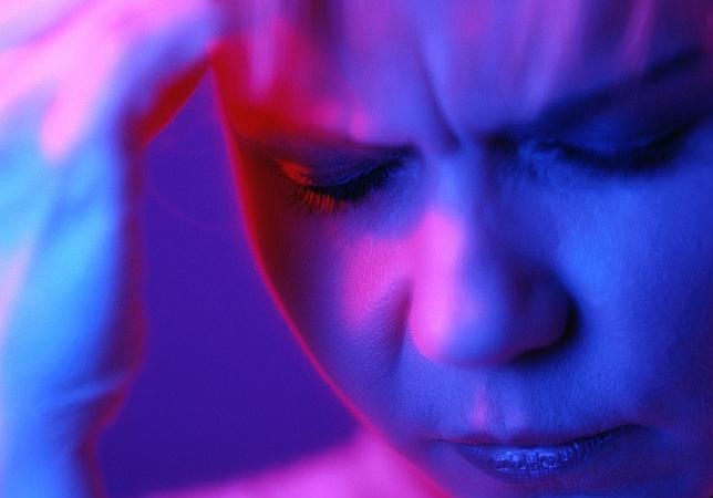 Un adelanto en el reloj circadiano se asocia a las migrañas con aura