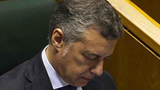 Urkullu reitera su oferta de pacto a PSE y PP sin retirar su consulta soberanista