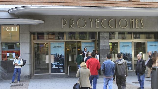 La calle de Fuencarral dice adiós a sus cines