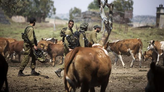 Los ataques de Israel en Siria elevan la alarma en toda la región