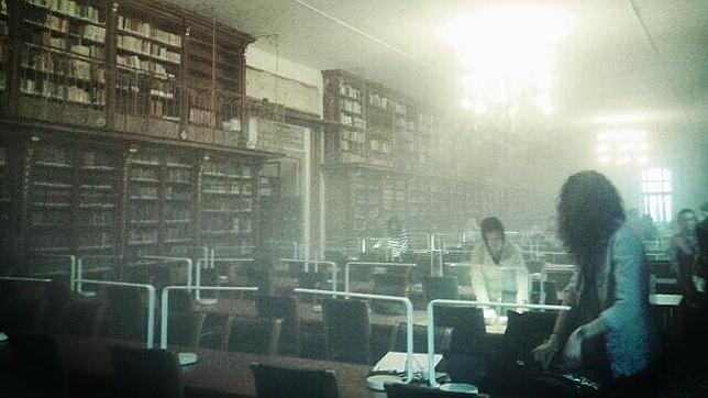 Un desplome en la facultad de Historia obliga a desalojar la sala de lectura