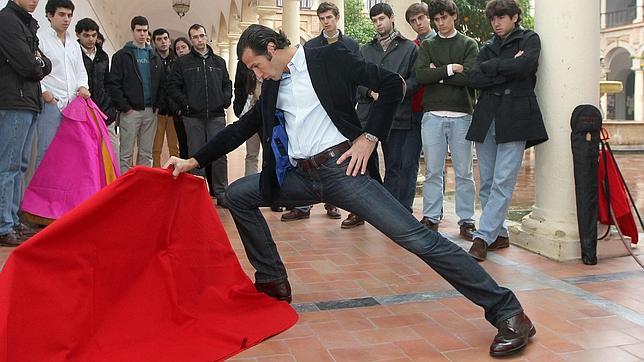 David Mora salta al ruedo de la moda