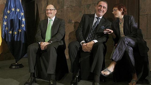 Carlos Herrera recibe el Premio Salvador de Madariaga