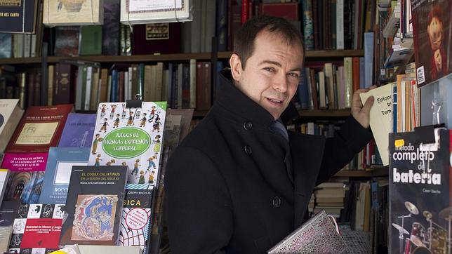 «Autores como Zafón o yo somos parte de la marca España»