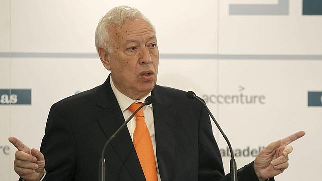 Margallo dice que los 60.000 millones para combatir el paro juvenil «no son para echar cohetes»