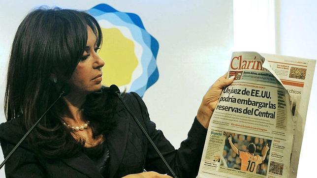 La presidenta argentina valora intervenir el principal grupo de comunicación
