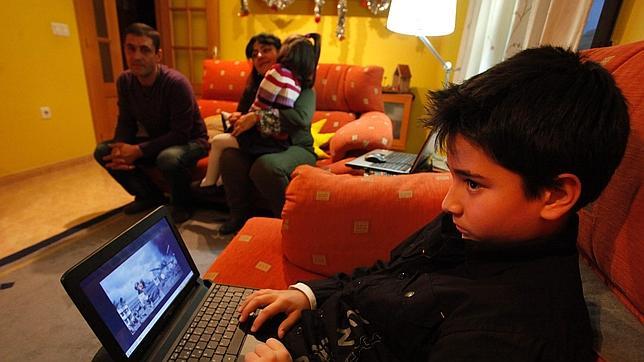 Uno de cada tres padres no controla a sus hijos en internet