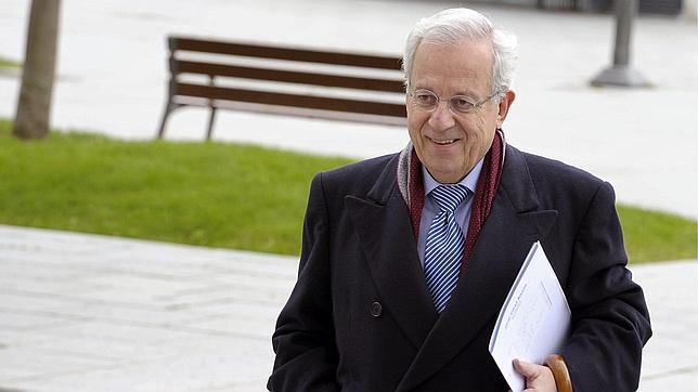 Del Burgo dice que «las retribuciones en el PP eran perfectamente compatibles»